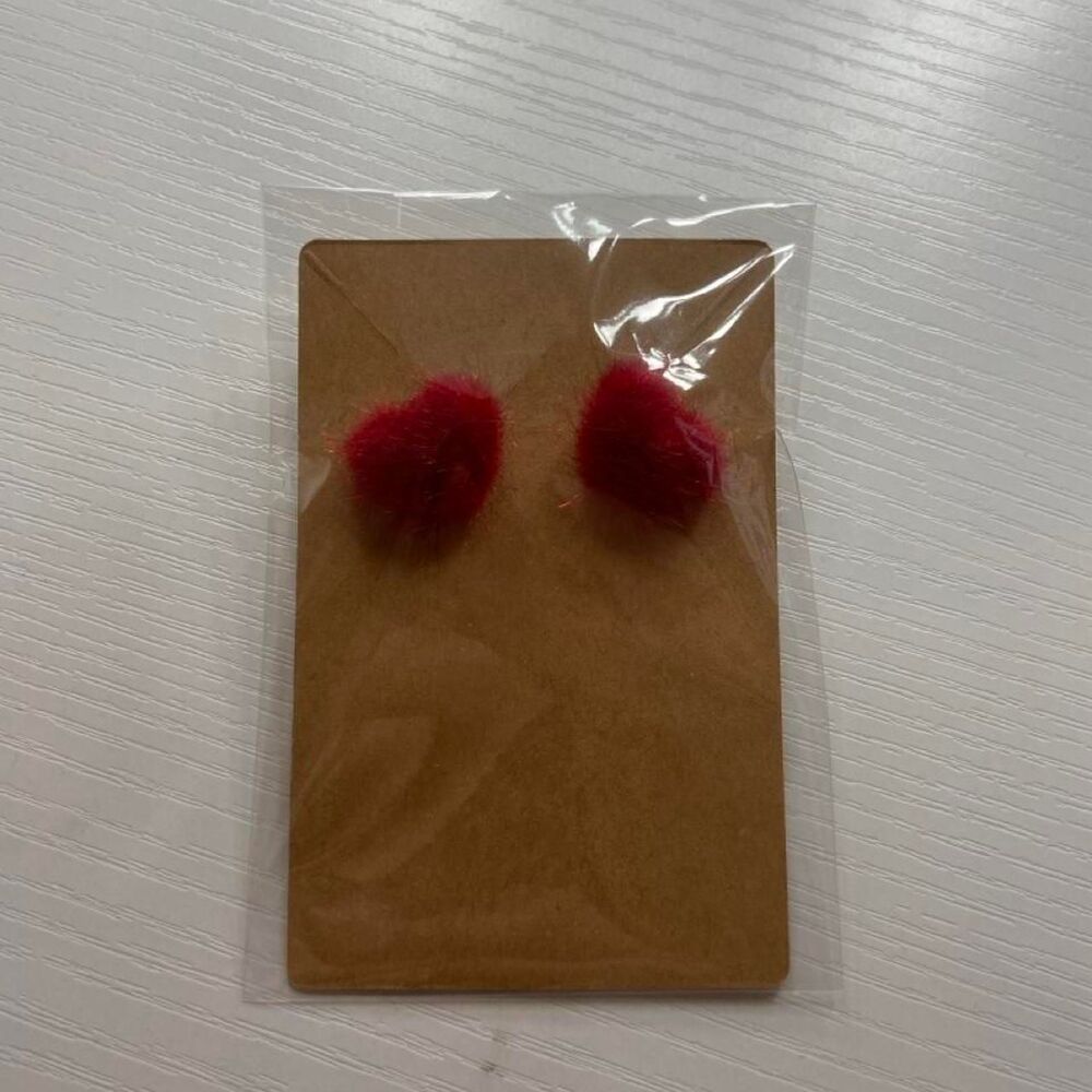 Fluffy Heart Stud Earings